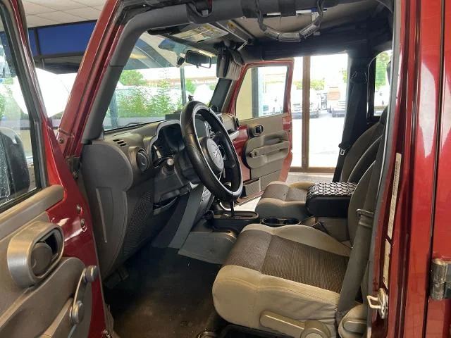 Used 2007 Red Rock Crystal Pearlcoat Jeep  image 8