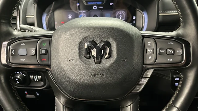 Used 2023 Diamond Black Ram Limited image 15