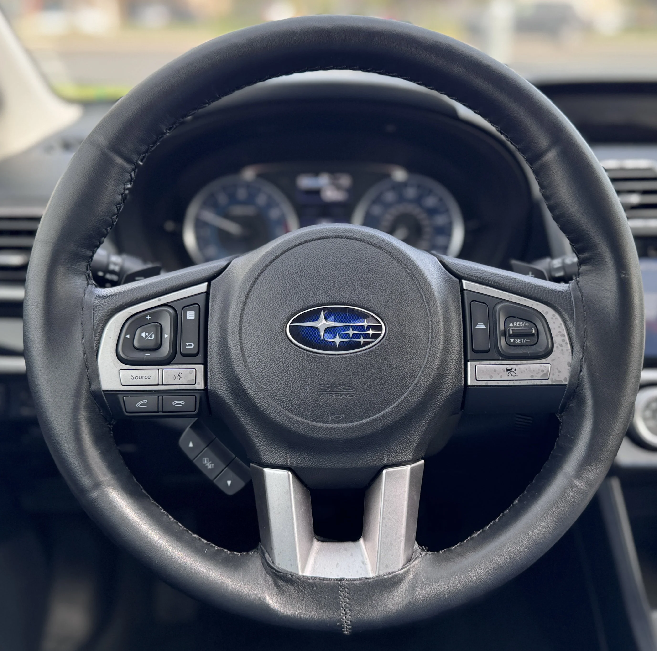 Used 2017 Crystal White Pearl Subaru Limited image 16