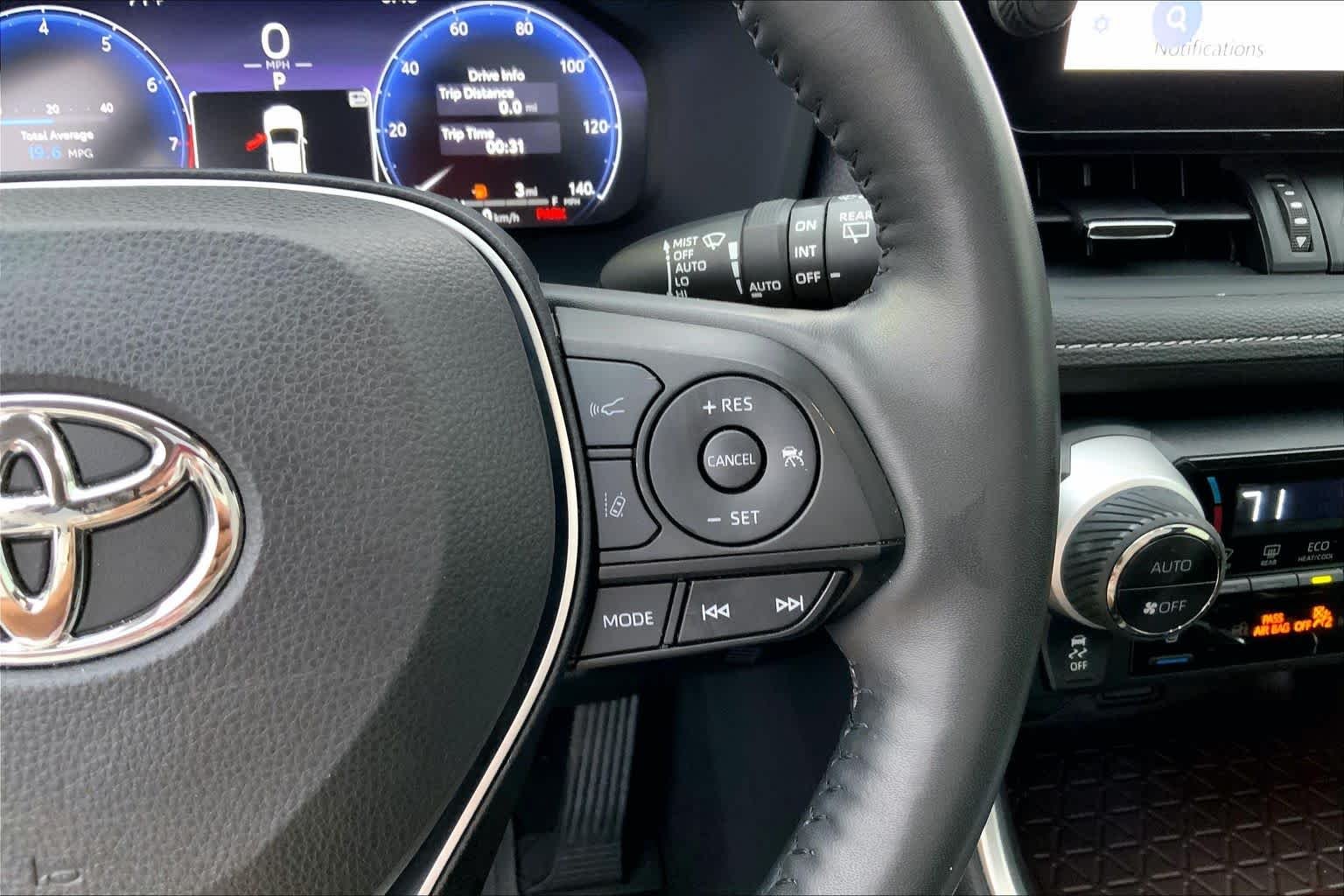 Used 2023 Wind Chill Pearl Toyota Limited image 24