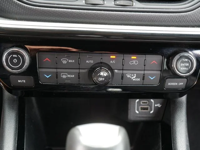 Used 2024 Silver Jeep Trailhawk image 30