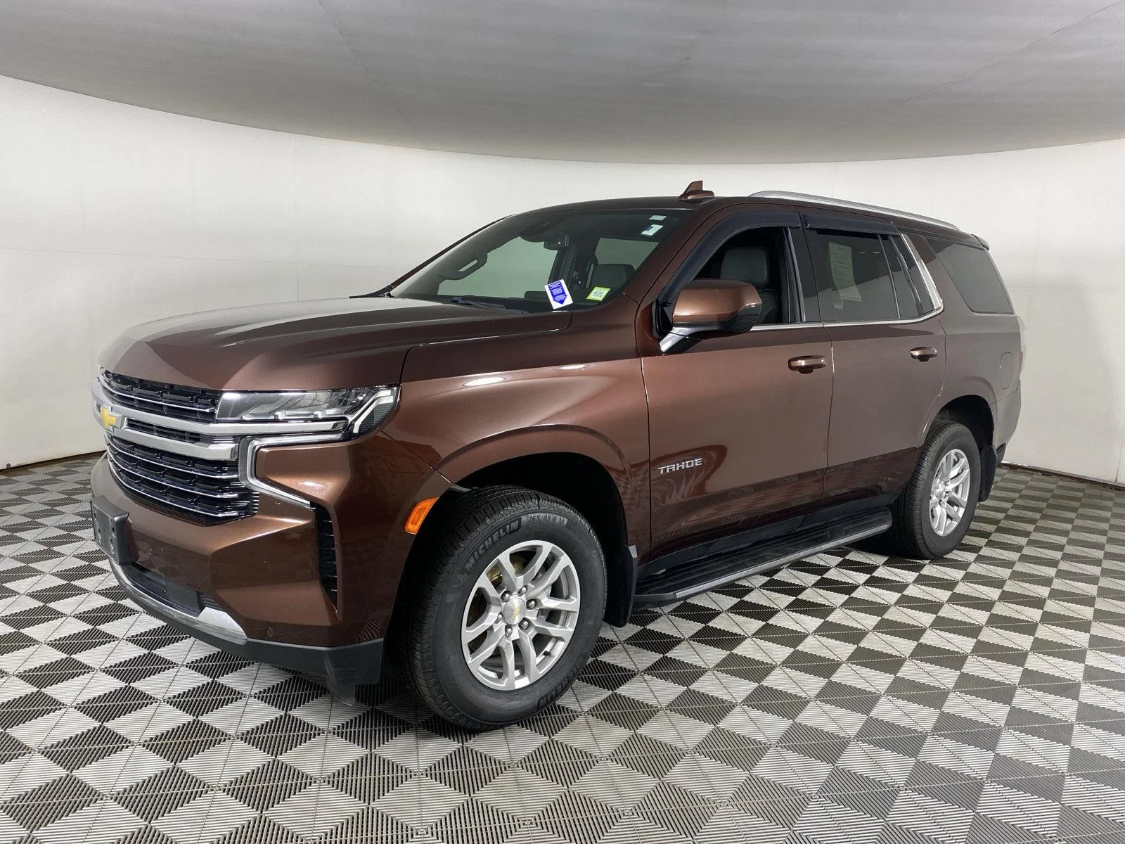 Used 2023 Auburn Metallic Chevrolet LT image 3