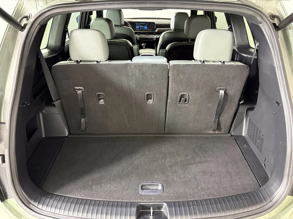 Used 2024 Green Kia EX X-Line image 39