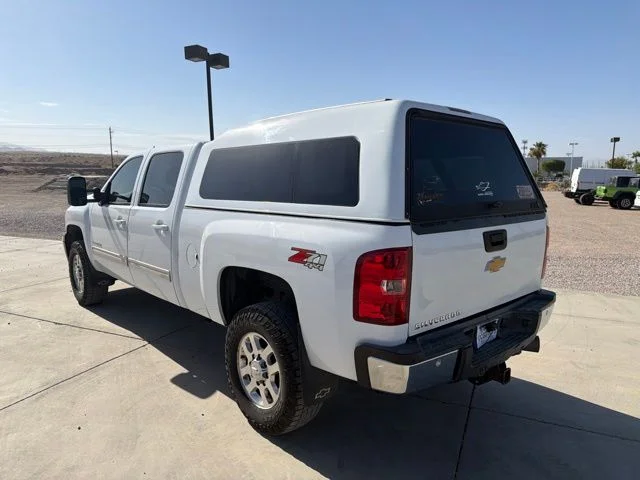 Used 2014 White Chevrolet LTZ image 4