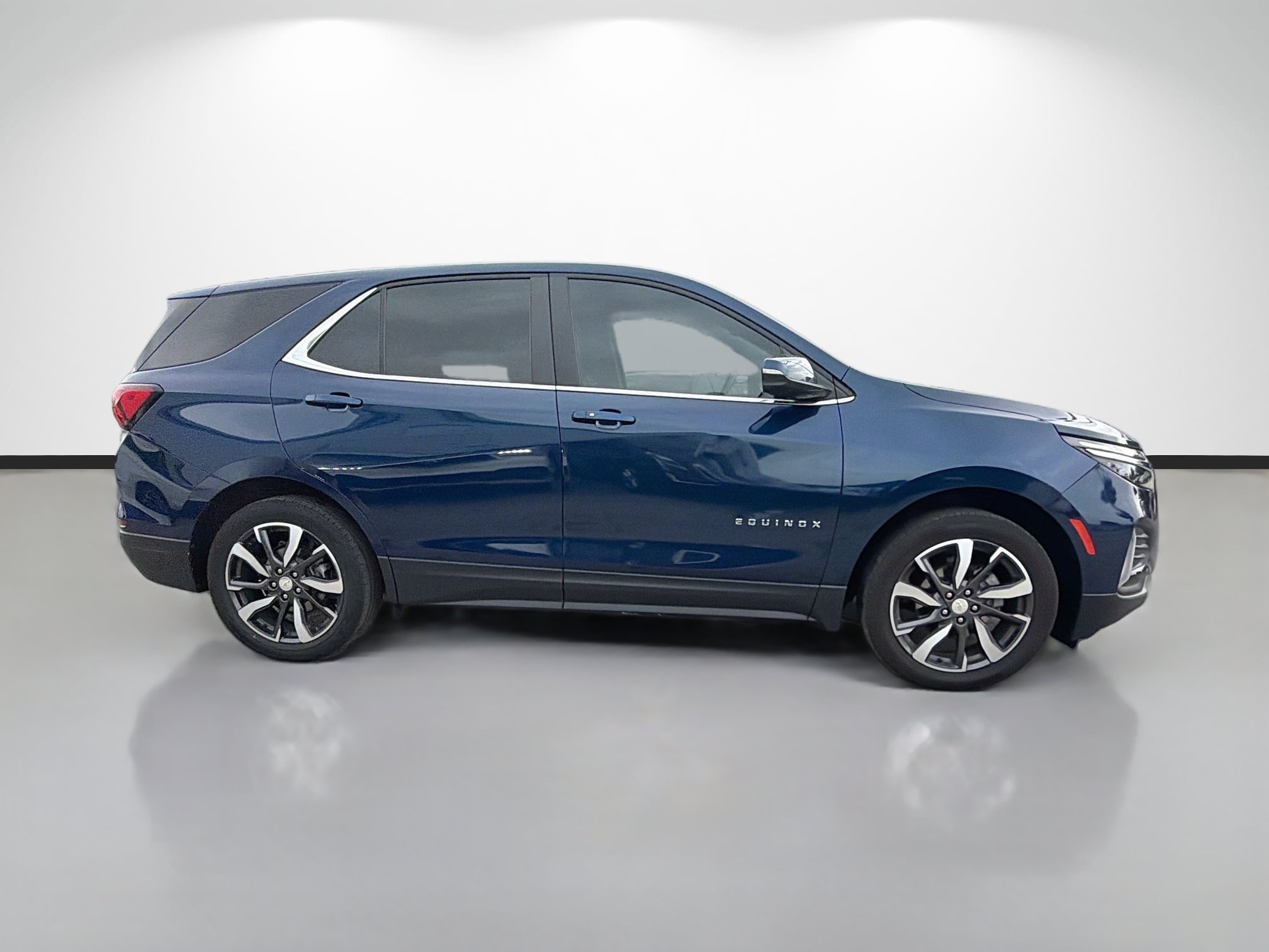 Used 2022 Blue Glow Metallic Chevrolet LT image 6