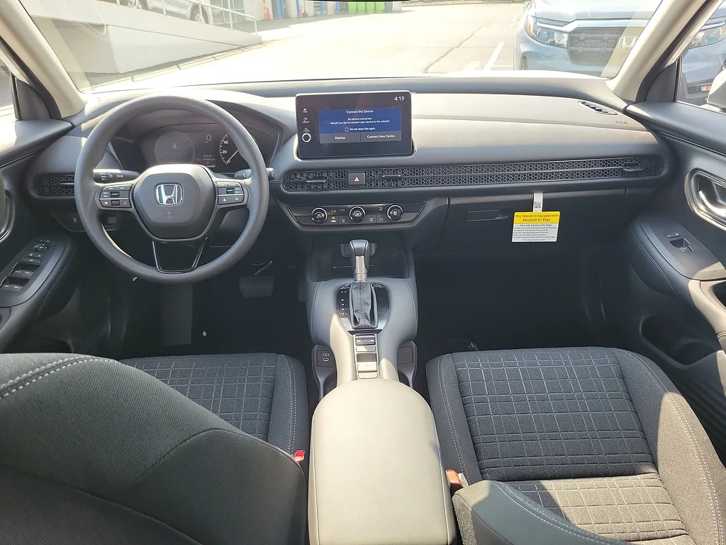 New 2027 Platinum White Pearl Honda LX image 5