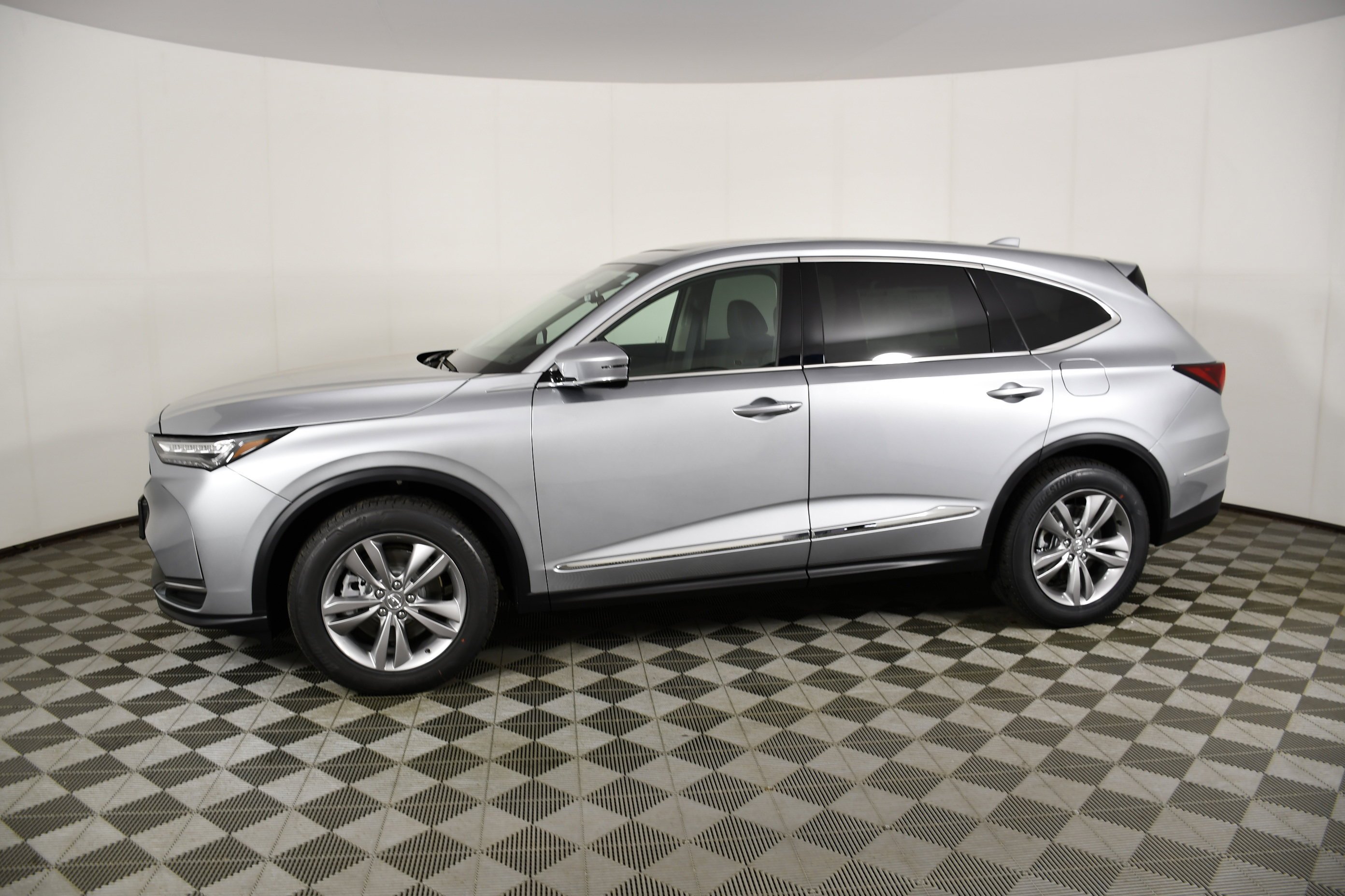 New 2026 Solar Silver Metallic Acura Base image 9