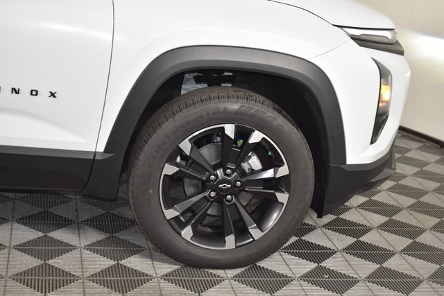 2027 Chevrolet Equinox RS - Photo 12