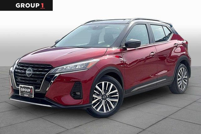 Pre-Owned 2024 Nissan Kicks SR FWD Sport Utility