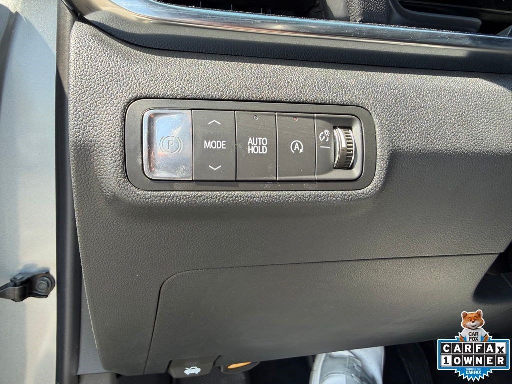 Used 2026 Sterling Metallic GMC FWD Elevation image 13