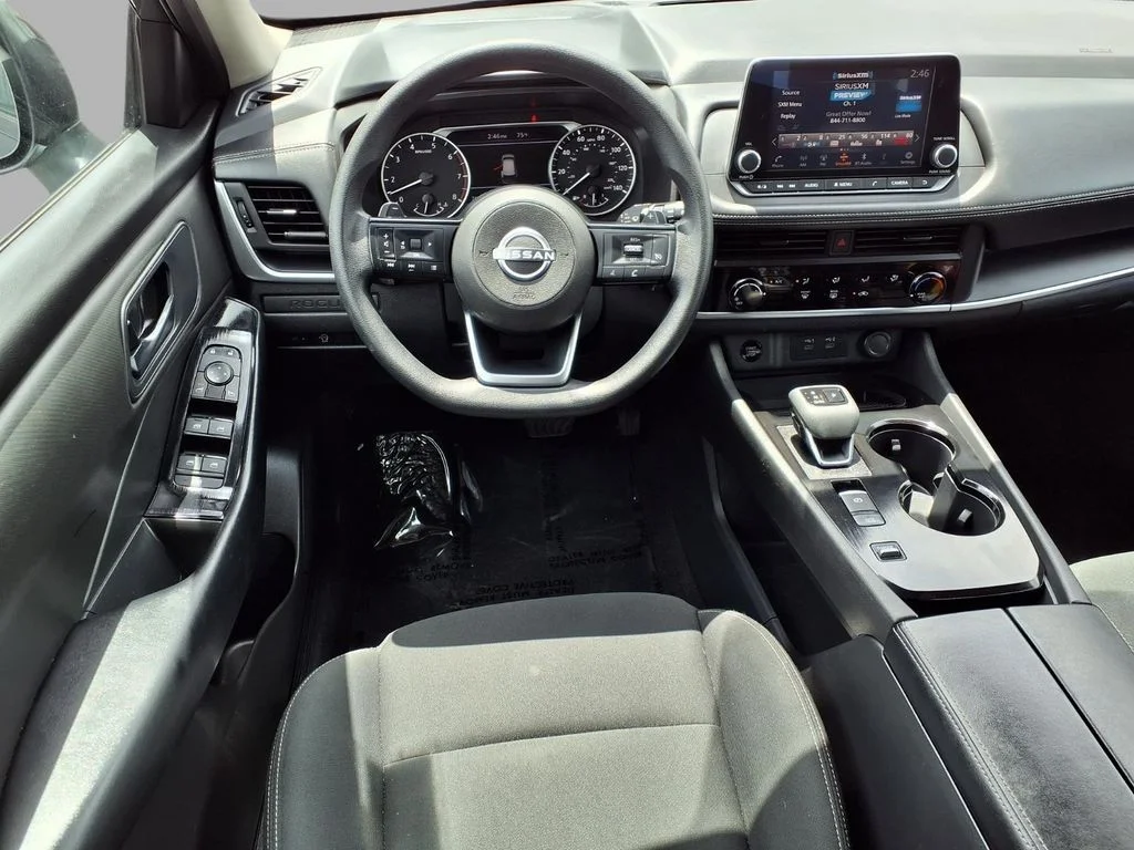 Used 2024 Gray Nissan S image 4