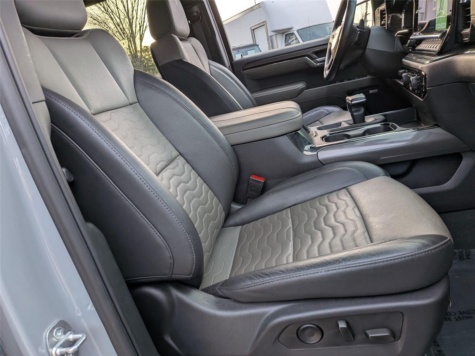 Used 2024 Slate Gray Metallic Chevrolet ZR2 image 33