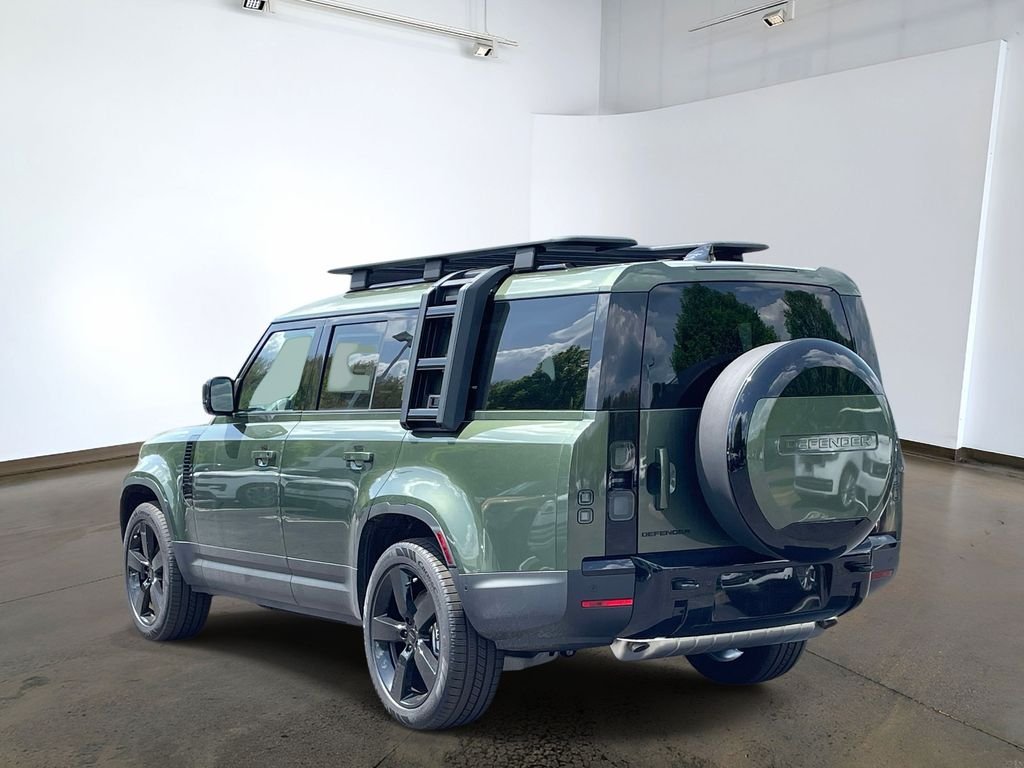 New 2026 Woolstone Green Land Rover S image 6