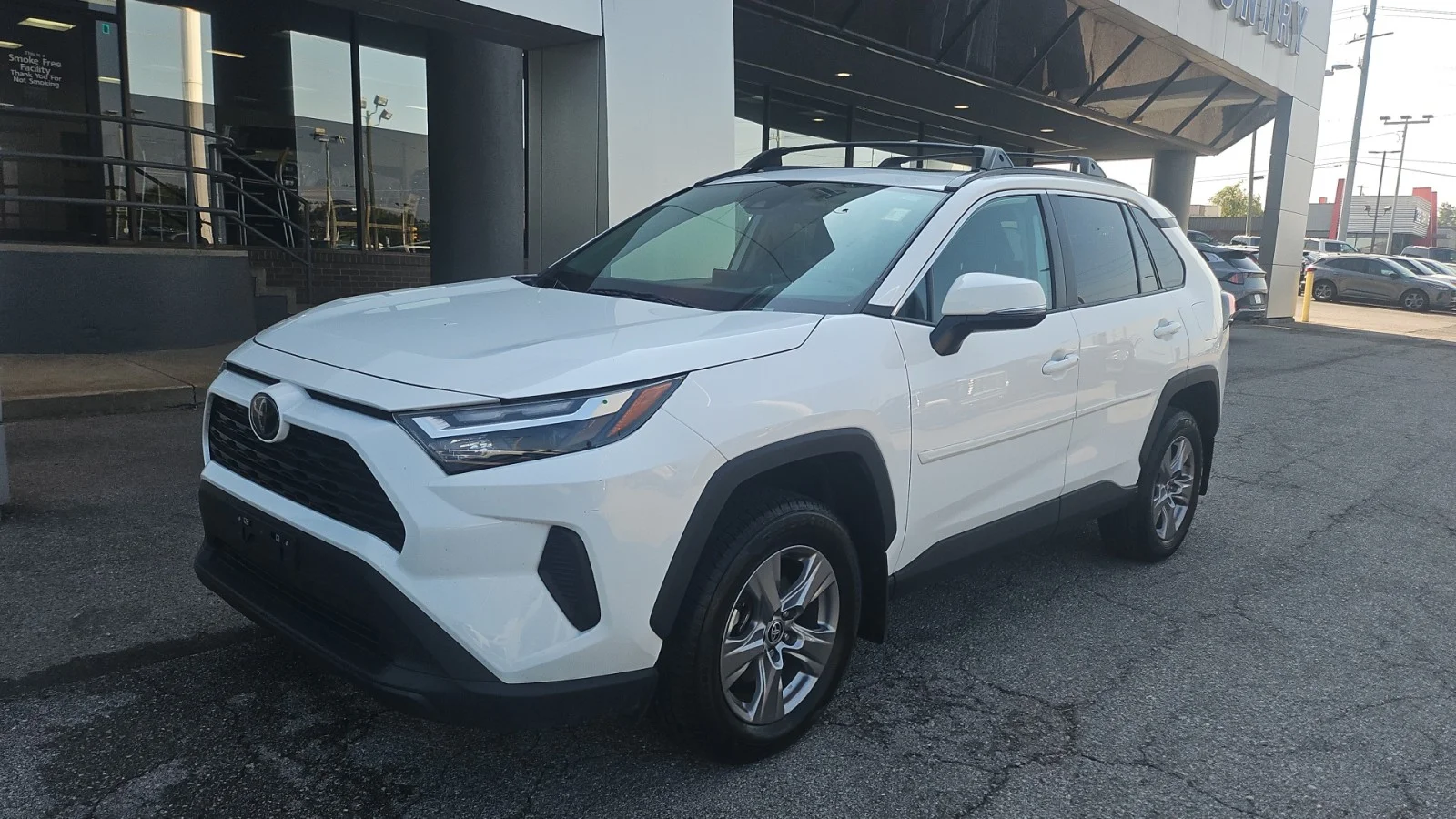 Used 2023 Ice Cap Toyota XLE 4WD image 8