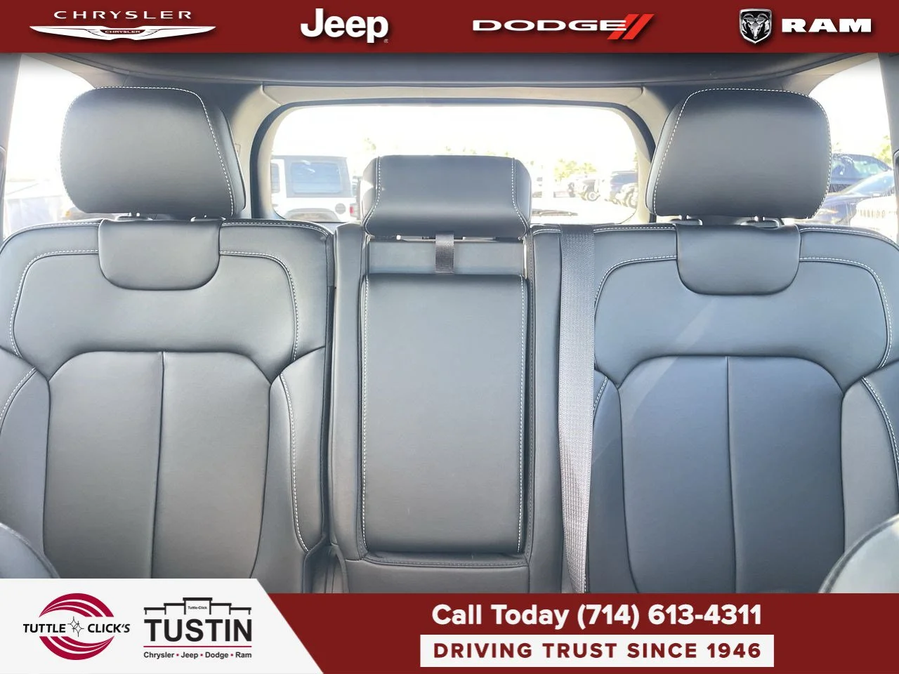 New 2027 Sting-Gray Clear-Coat Paint Jeep Limited image 5