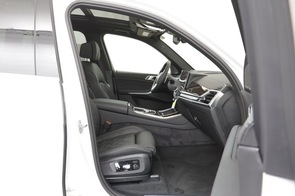 New 2026 Alpine White BMW xDrive40i image 20