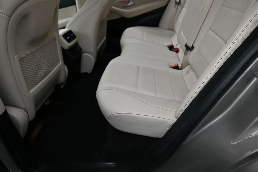 Used 2022 Gold Mercedes-Benz GLE 350 image 37