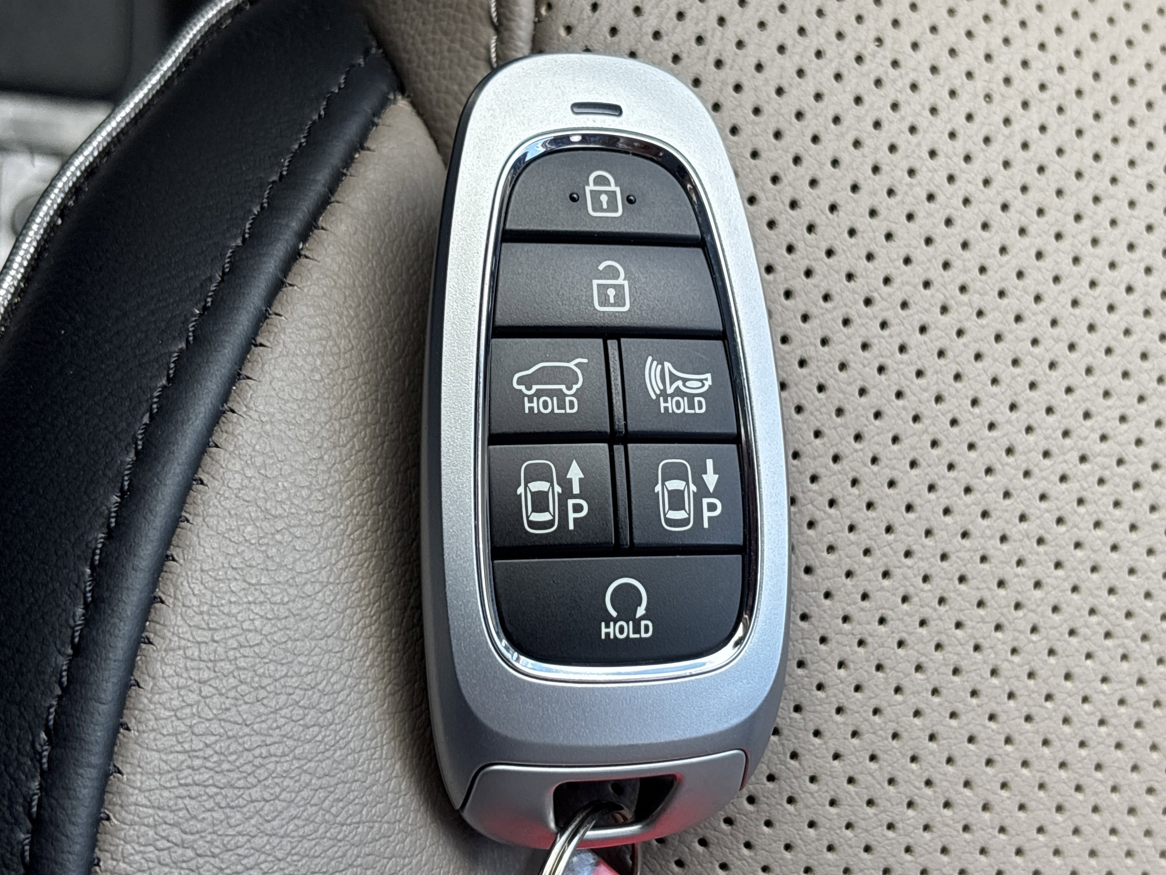 Used 2023 Calypso Red Hyundai Limited AWD image 43