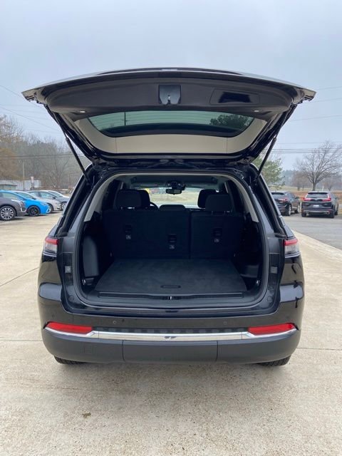 2023 Jeep Grand Cherokee Laredo - Photo 14