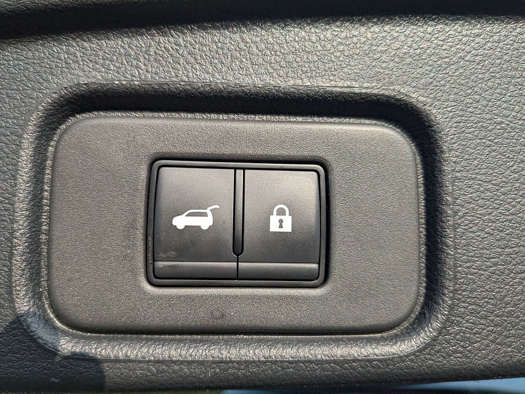 Used 2025 Gun Metallic Nissan Platinum image 14