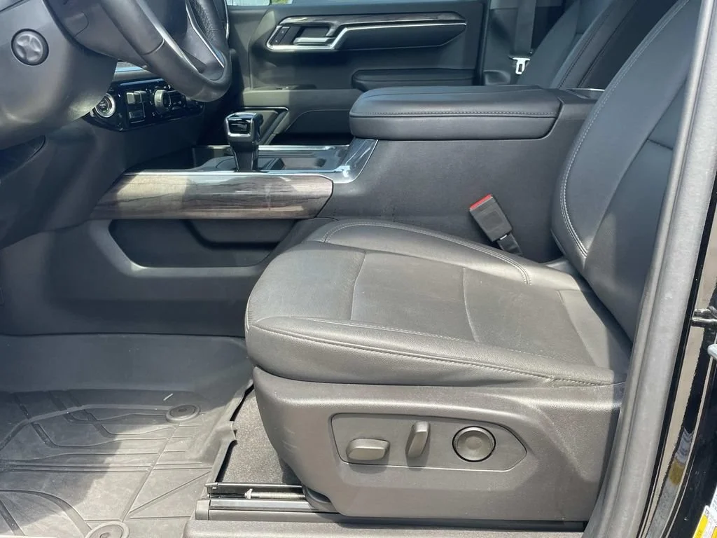 2024 Chevrolet Silverado 1500 LTZ - Photo 14