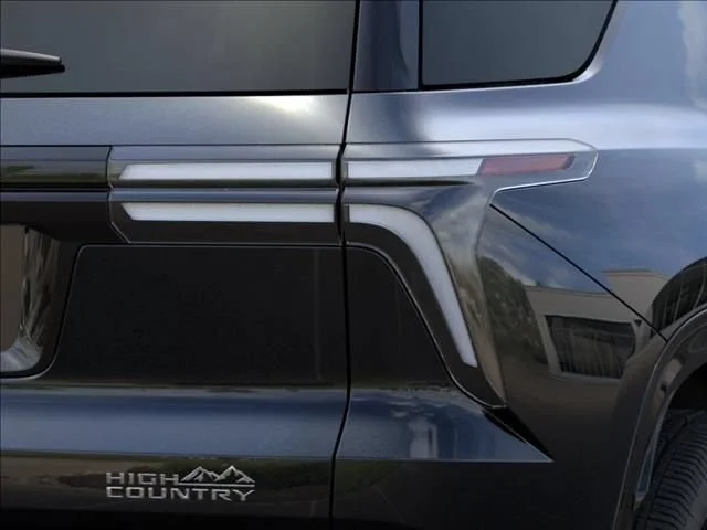 New 2026 Mosaic Black Metallic Chevrolet High Country image 11