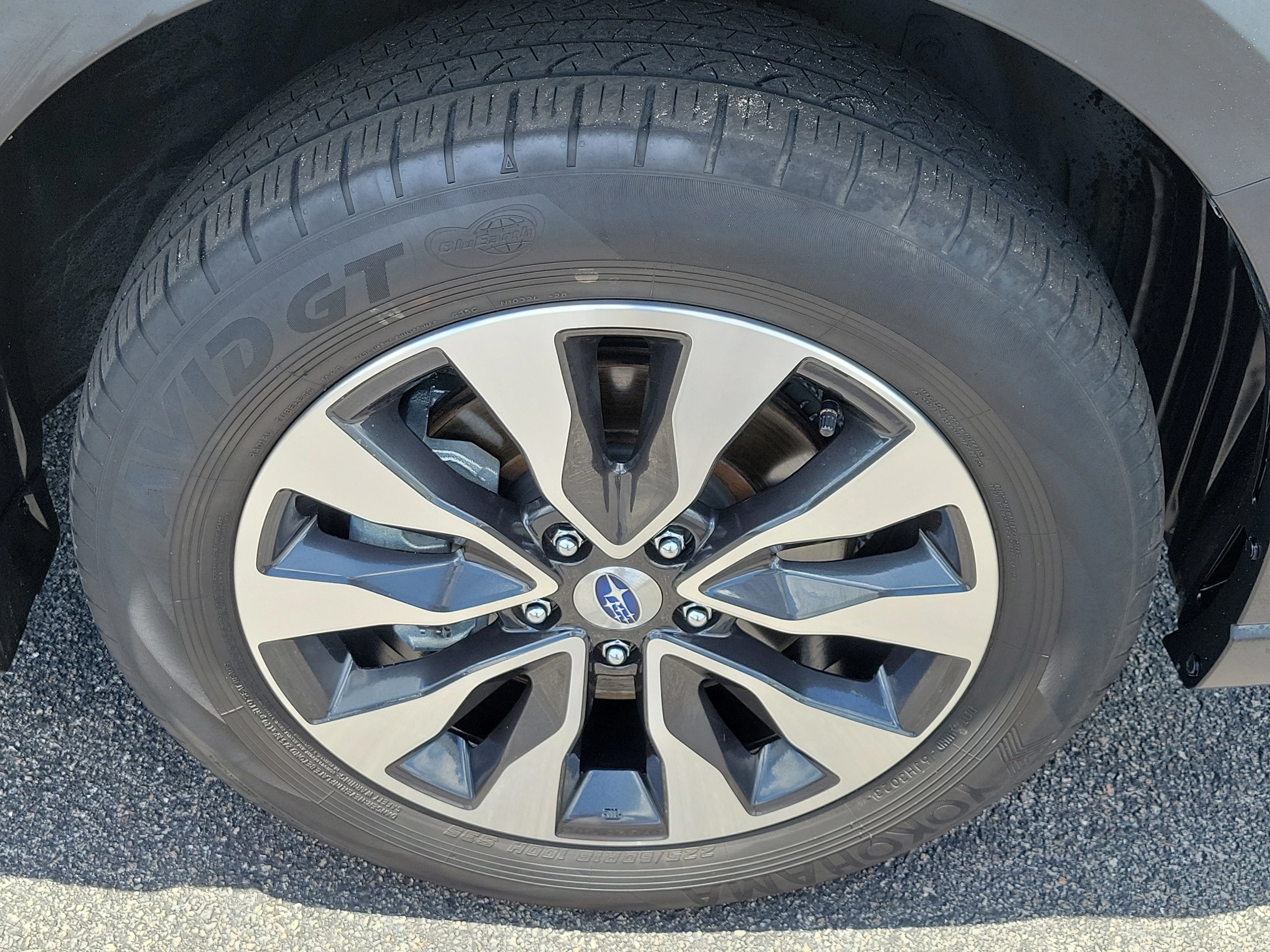 Used 2024 Crystal Black Silica Subaru Limited image 8