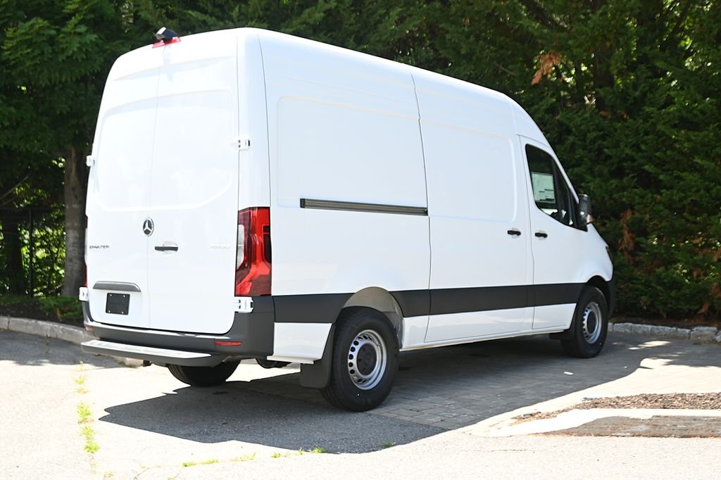 New 2026 Arctic White Mercedes-Benz Cargo 144 WB image 7