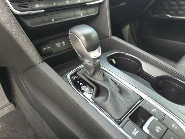 Used 2019 Black Hyundai SEL Plus image 34