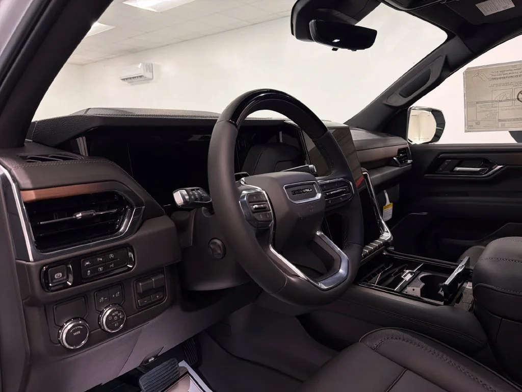 2027 GMC Yukon Denali - Photo 21