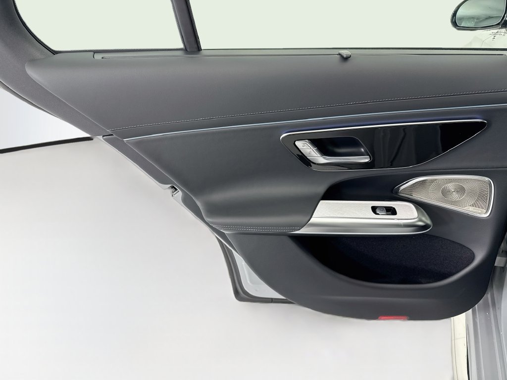 New 2027 MANUFAKTUR Alpine Grey Mercedes-Benz E 53 AMG® image 25