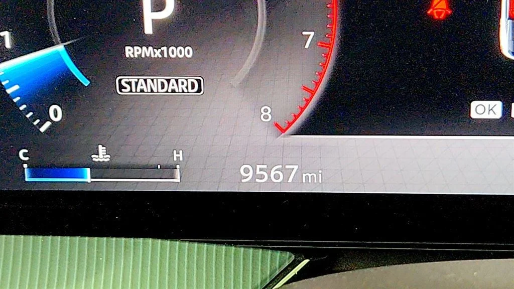 Used 2025 Everest White Pearl Tricoat/Super Black Nissan AWD Platinum w/ Illuminated Cargo Scuff Plate image 17