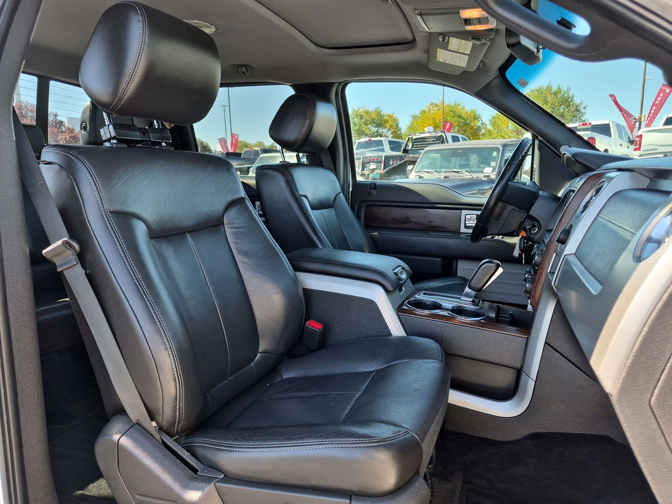 Used 2013 White Ford XL image 33