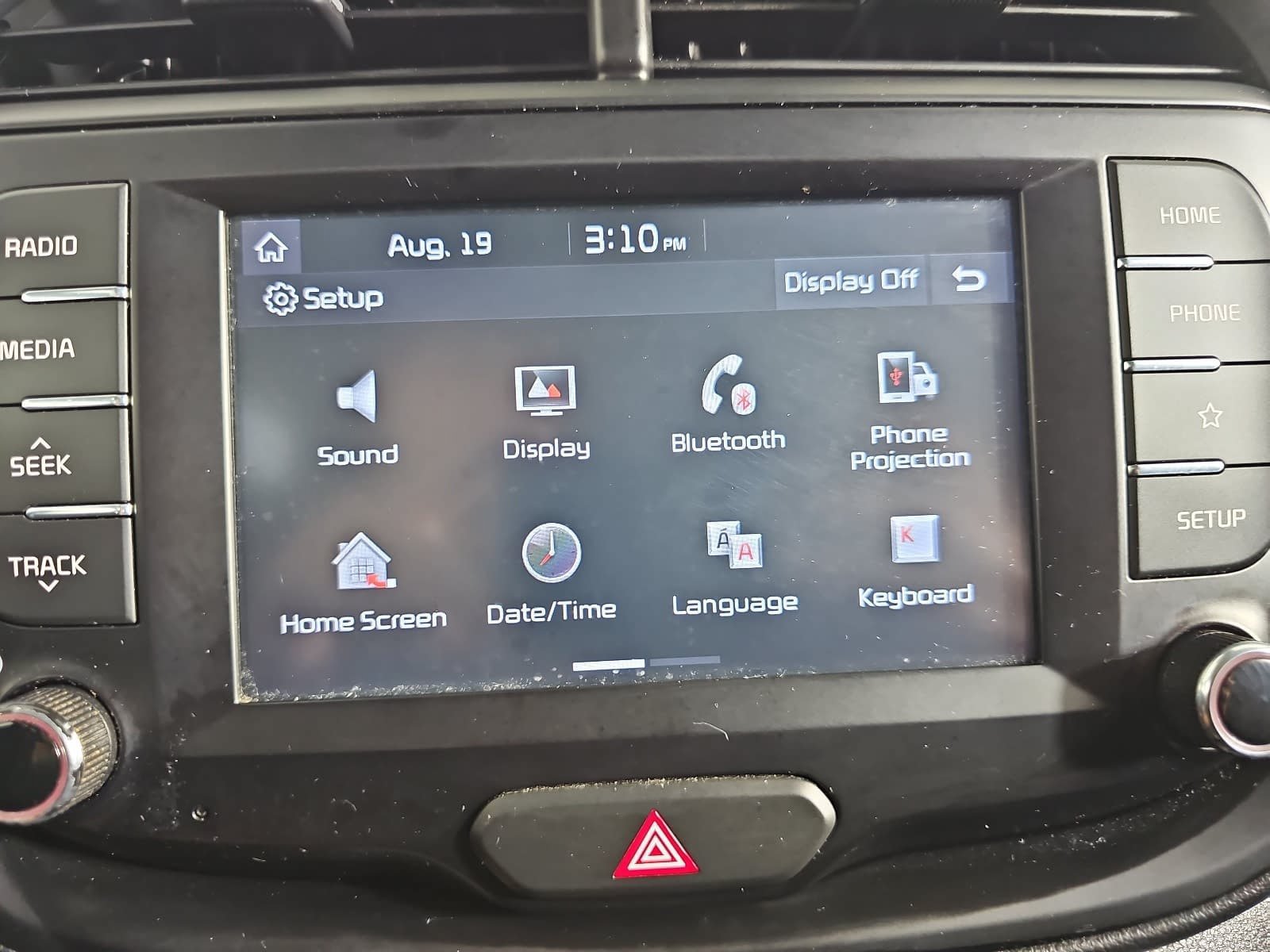 Used 2020 White Kia S image 19