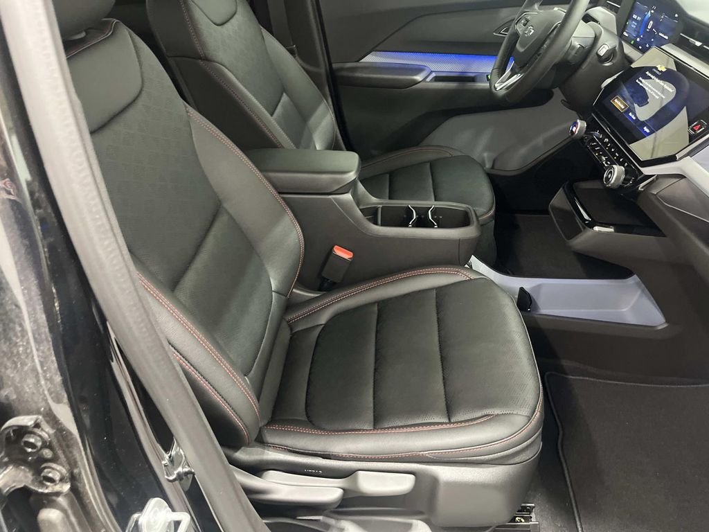 2027 Chevrolet Bolt RS - Photo 28