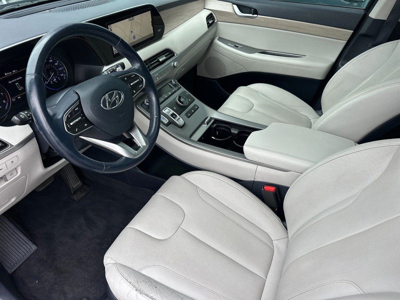 Used 2021 Moonlight Cloud Hyundai SEL image 9