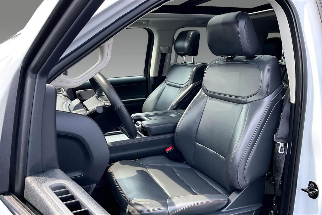 Used 2025 Silver Metallic Ford Active image 14