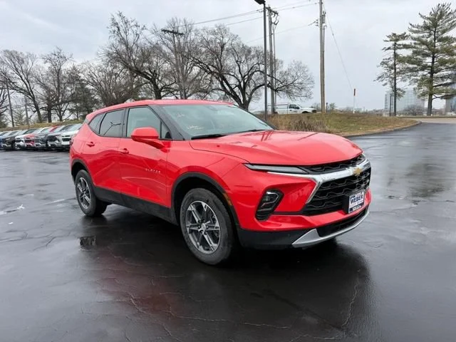 Used 2025 Habanero Orange Chevrolet 2LT image 9