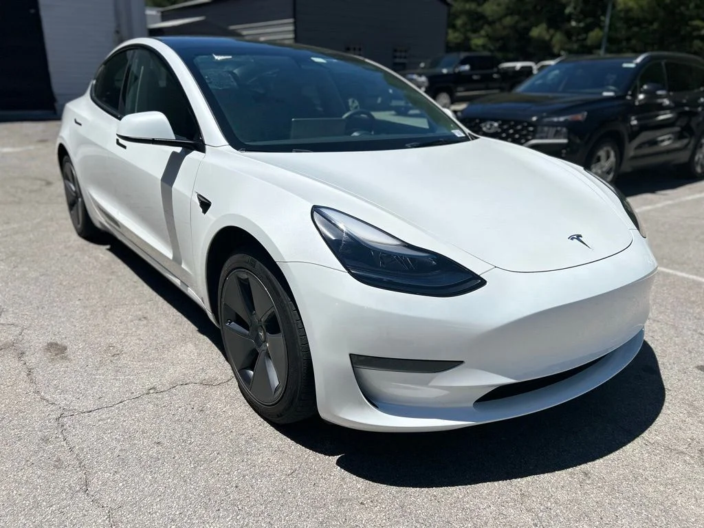 2023 Tesla Model 3 -'s photo