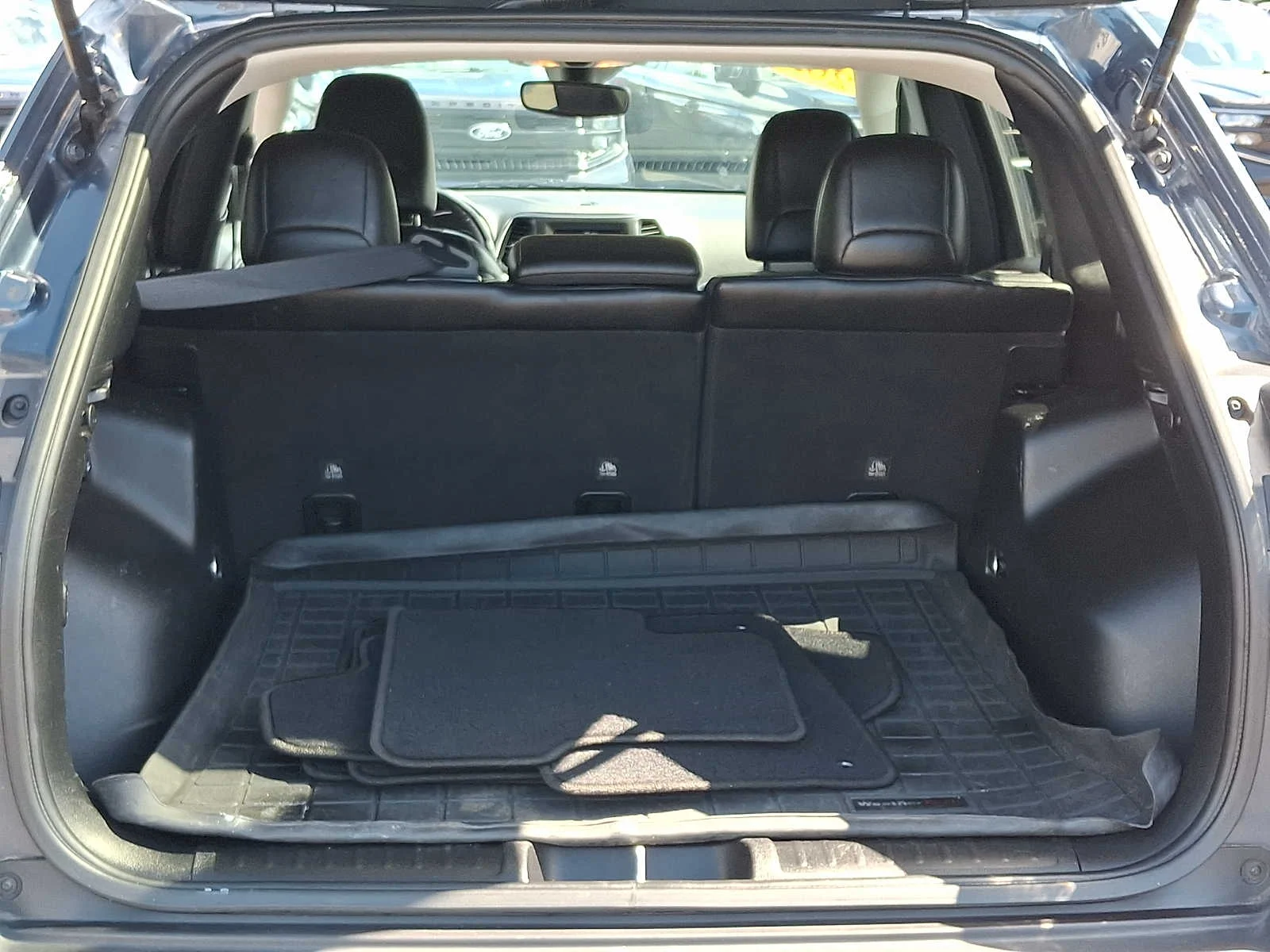 Used 2021 Slate Blue Pearlcoat Jeep Latitude Lux image 29