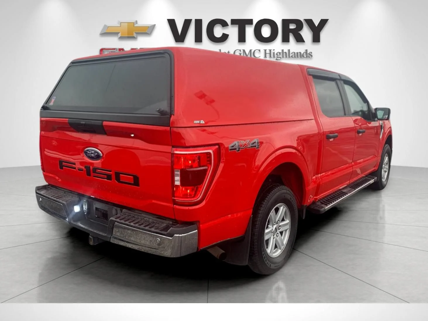 Used 2021 Red Ford XLT image 3