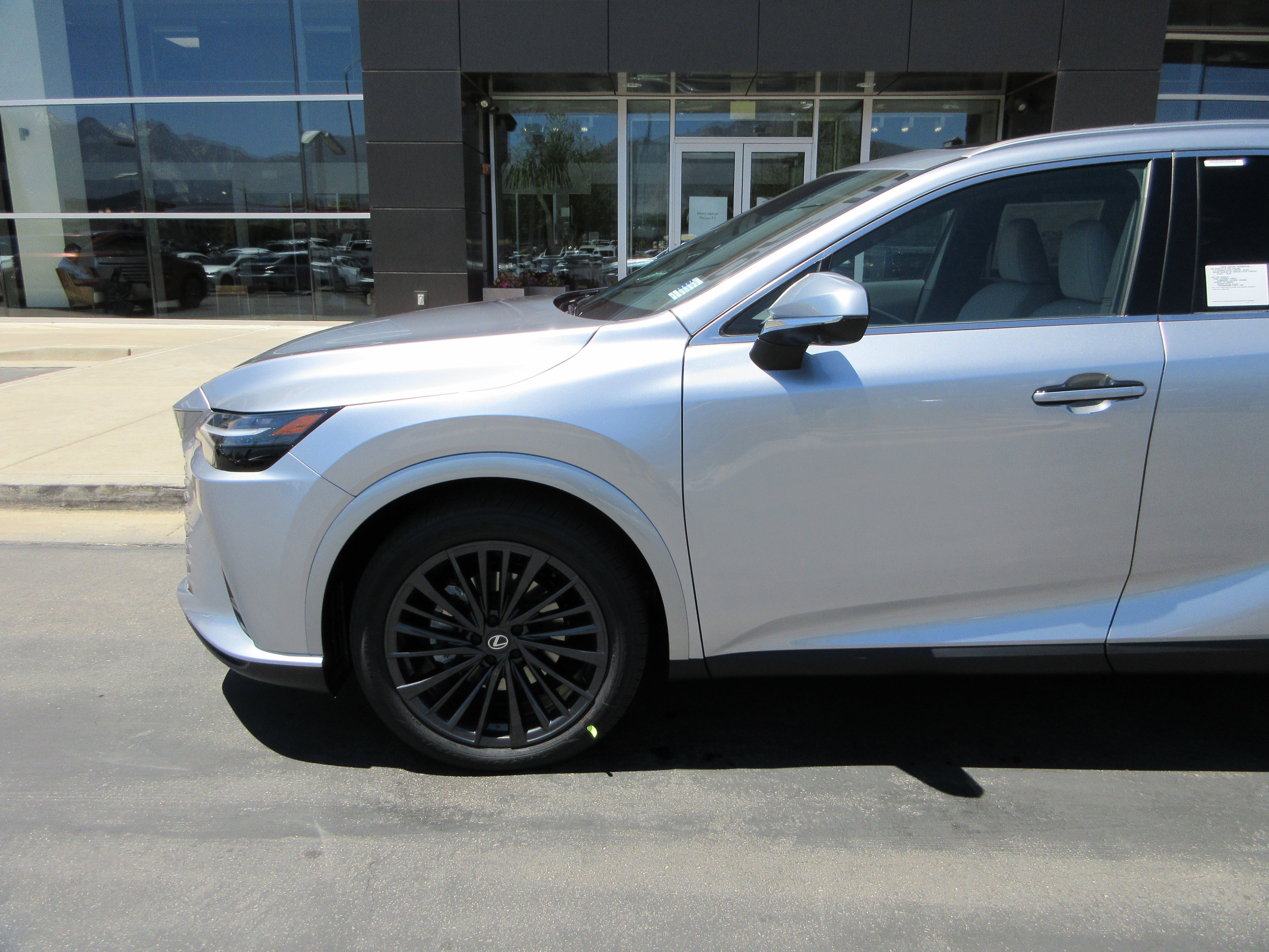 New 2026 Iridium Lexus PREMIUM image 2