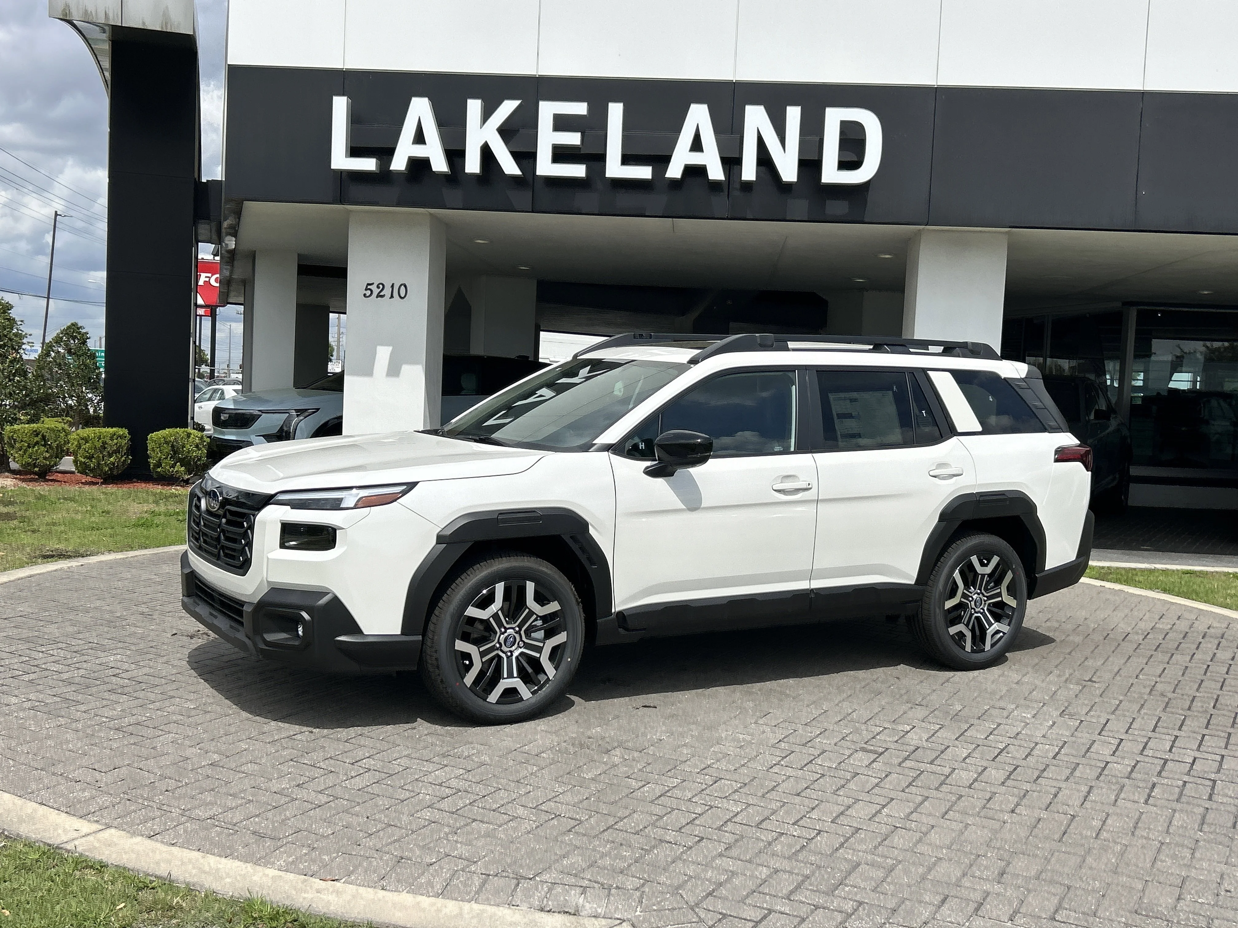 New 2026 CRYSTAL WHITE PEARL Subaru Touring XT image 2