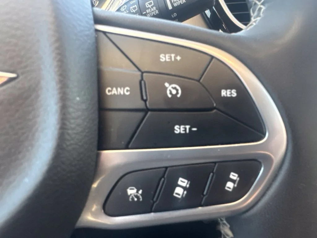 Used 2024 White Chrysler Touring L image 31