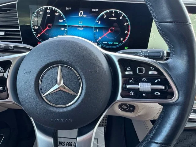 Used 2022 White Mercedes-Benz 4MATIC® image 27