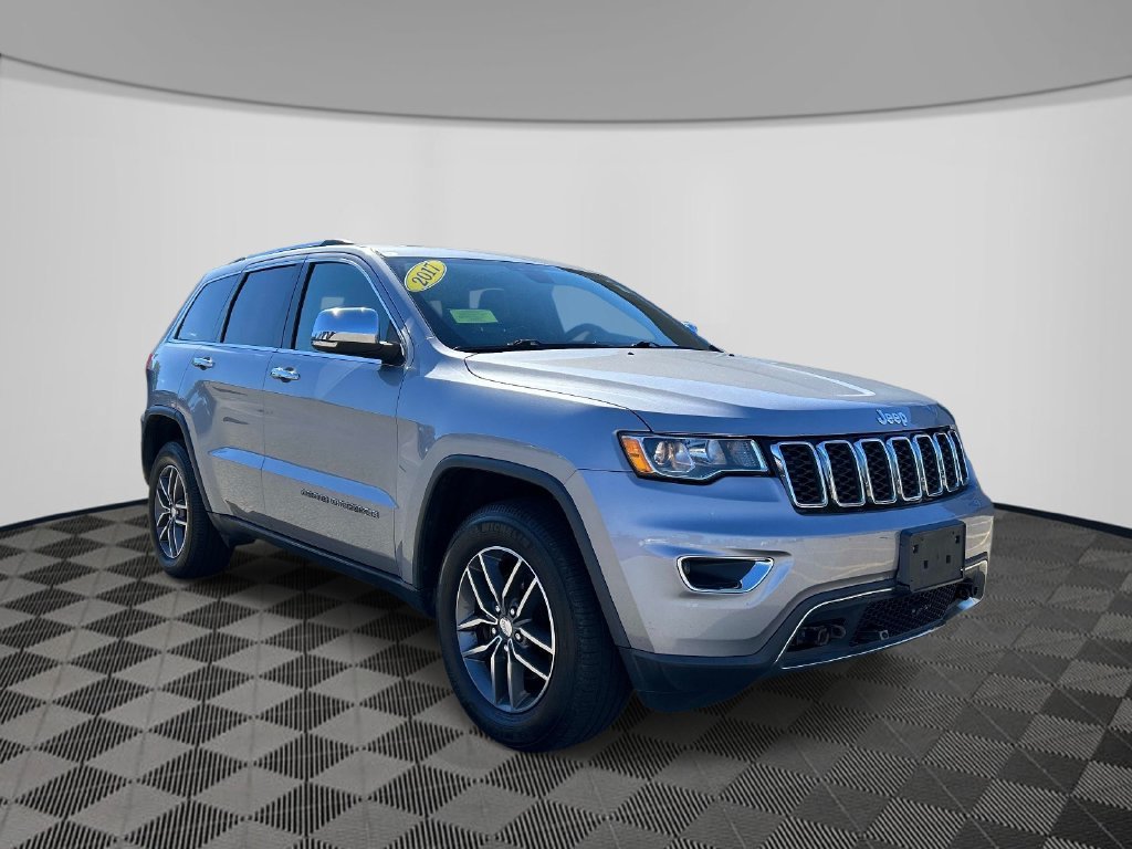 Used 2017 Silver Jeep Limited image 7