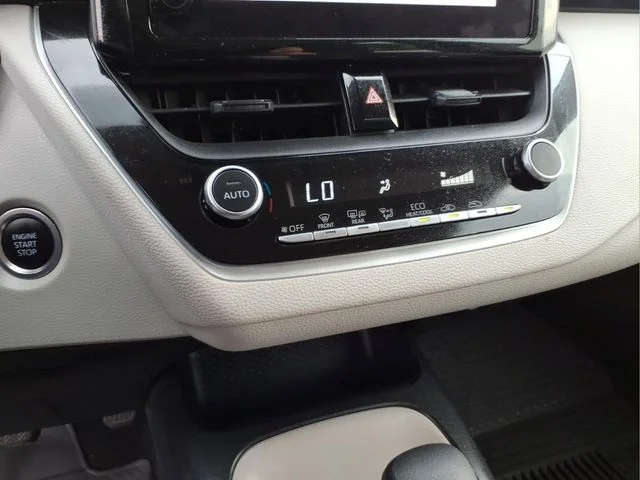 Used 2023  Toyota LE image 25