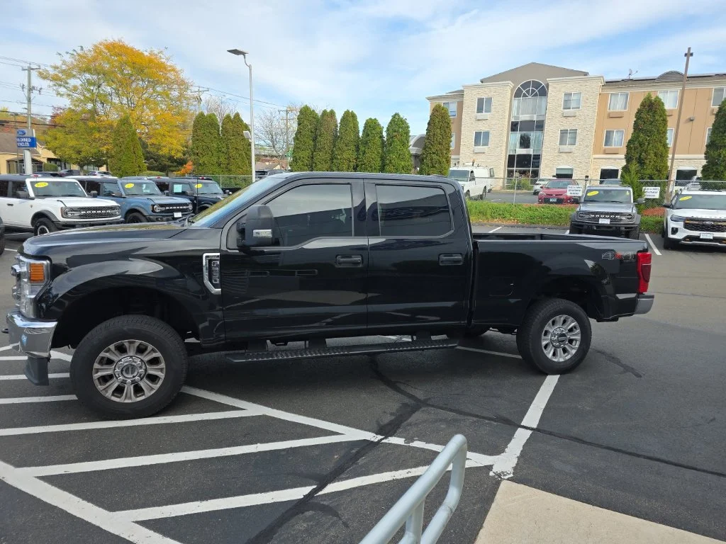 Used 2022 Black Metallic Ford XLT image 6