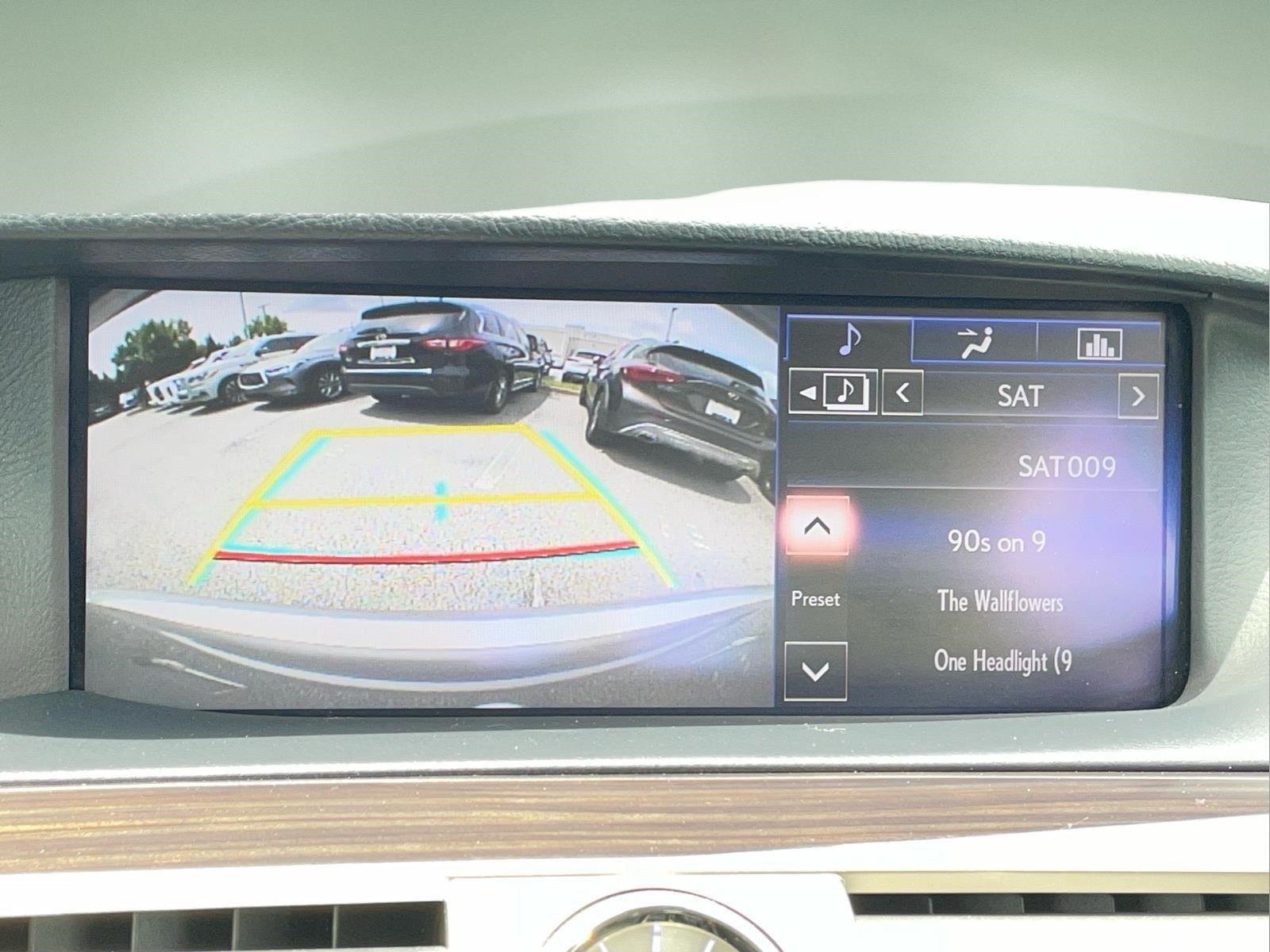 Used 2015 Liquid Platinum Lexus COMFORT image 25