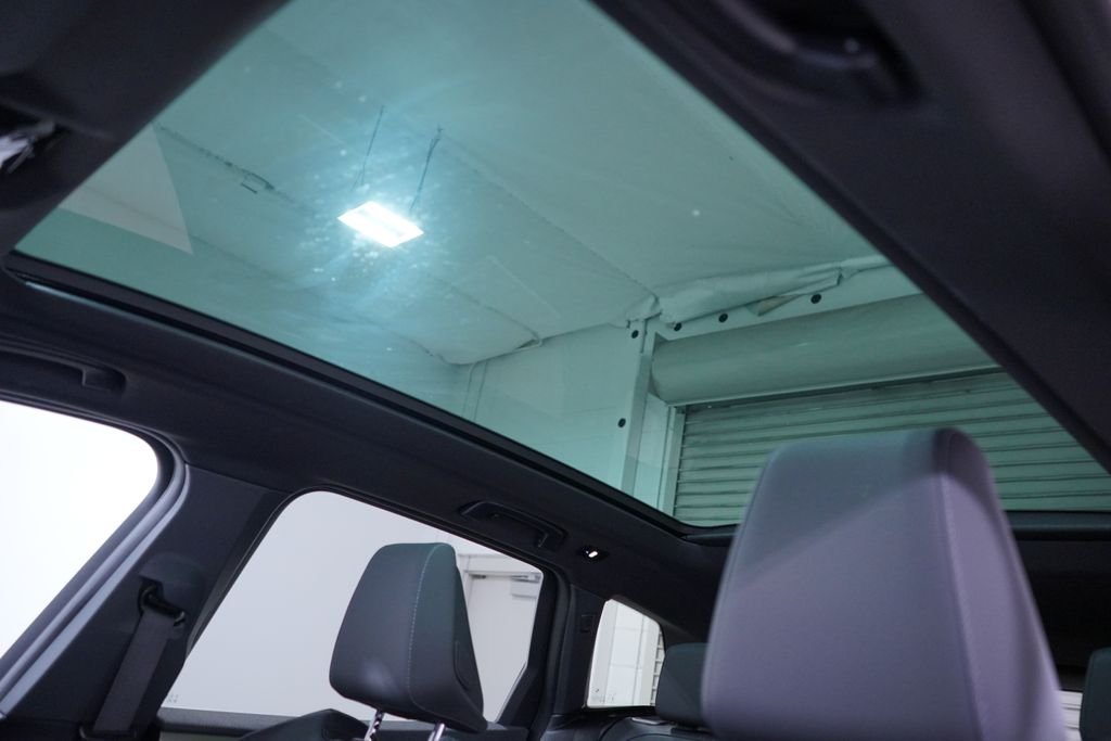 Used 2025 Dark Graphite BMW 30 xDrive image 21